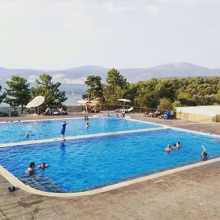 Keskin Holiday Homes 阿库布克